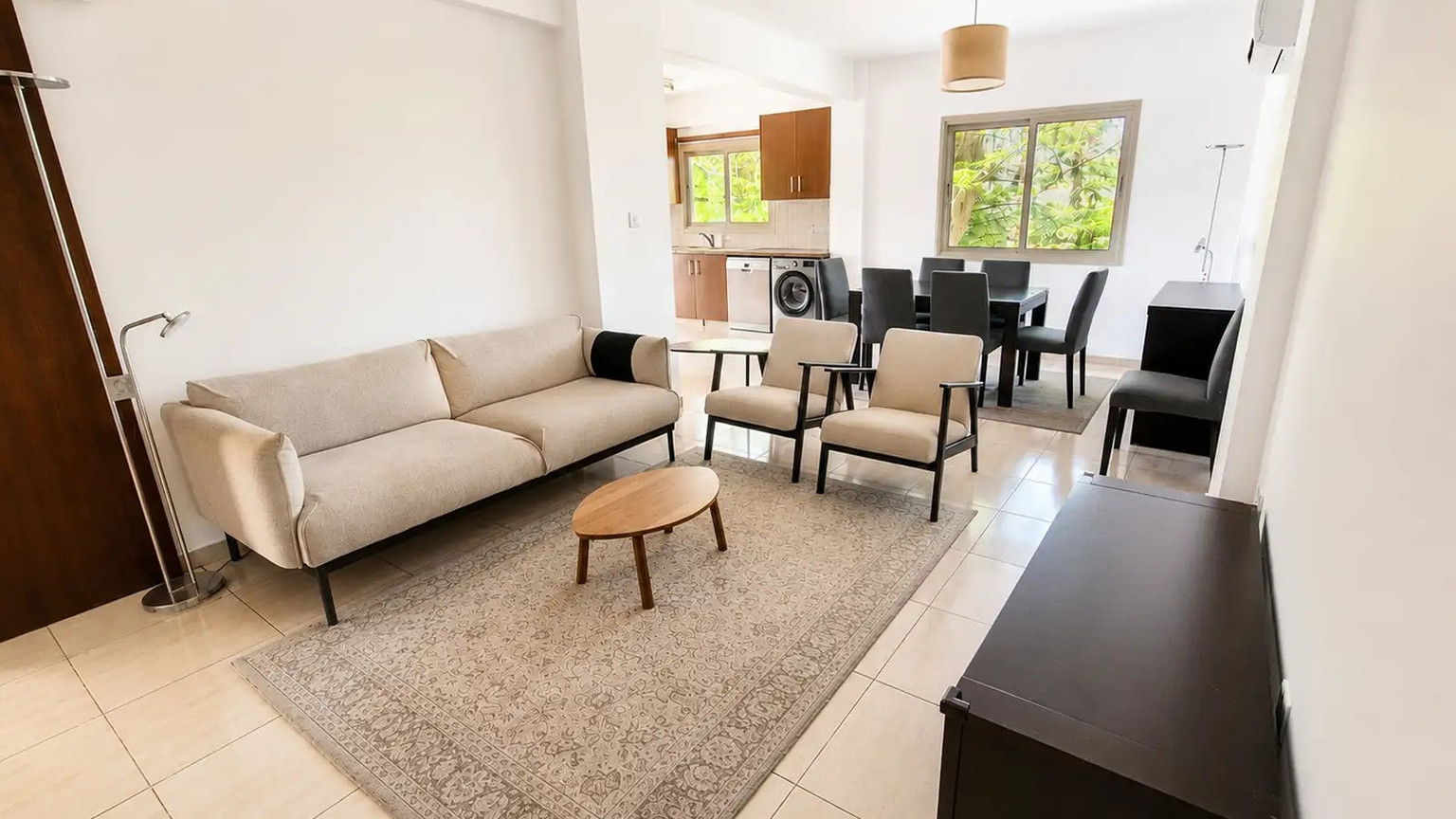 Elegant 3-Bedroom First-Floor Apartment with Private Garden in Agios Athanasios