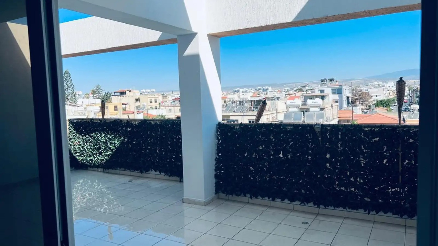 Spacious 3-Bedroom Penthouse with Covered Parking in Agios Spyridon