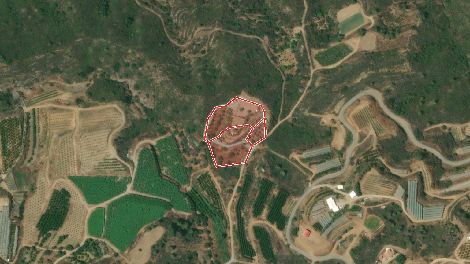 Field of 8,383 m² for Sale in Kellaki