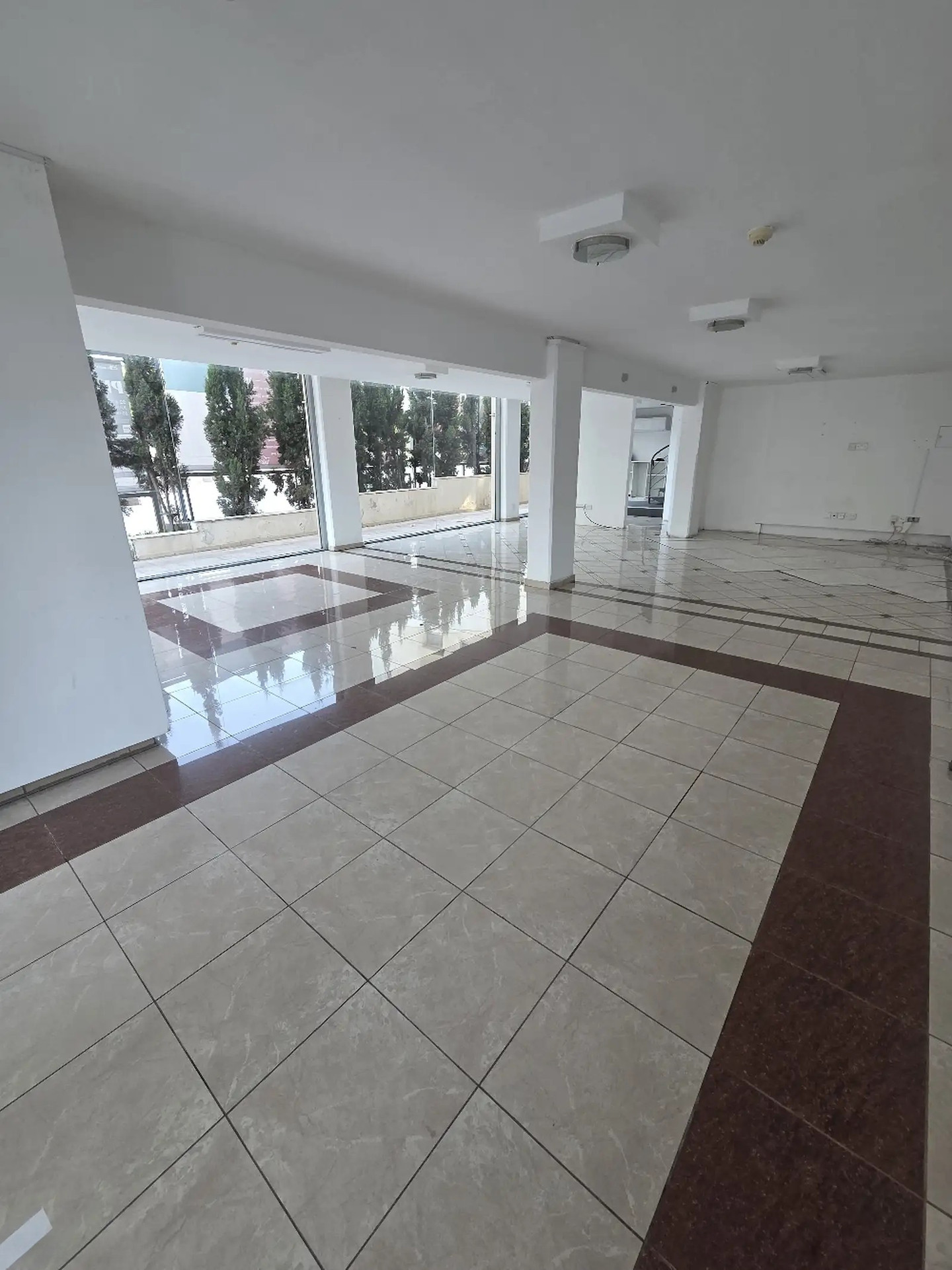 Modern 200 m² Office Space in Agia Zoni