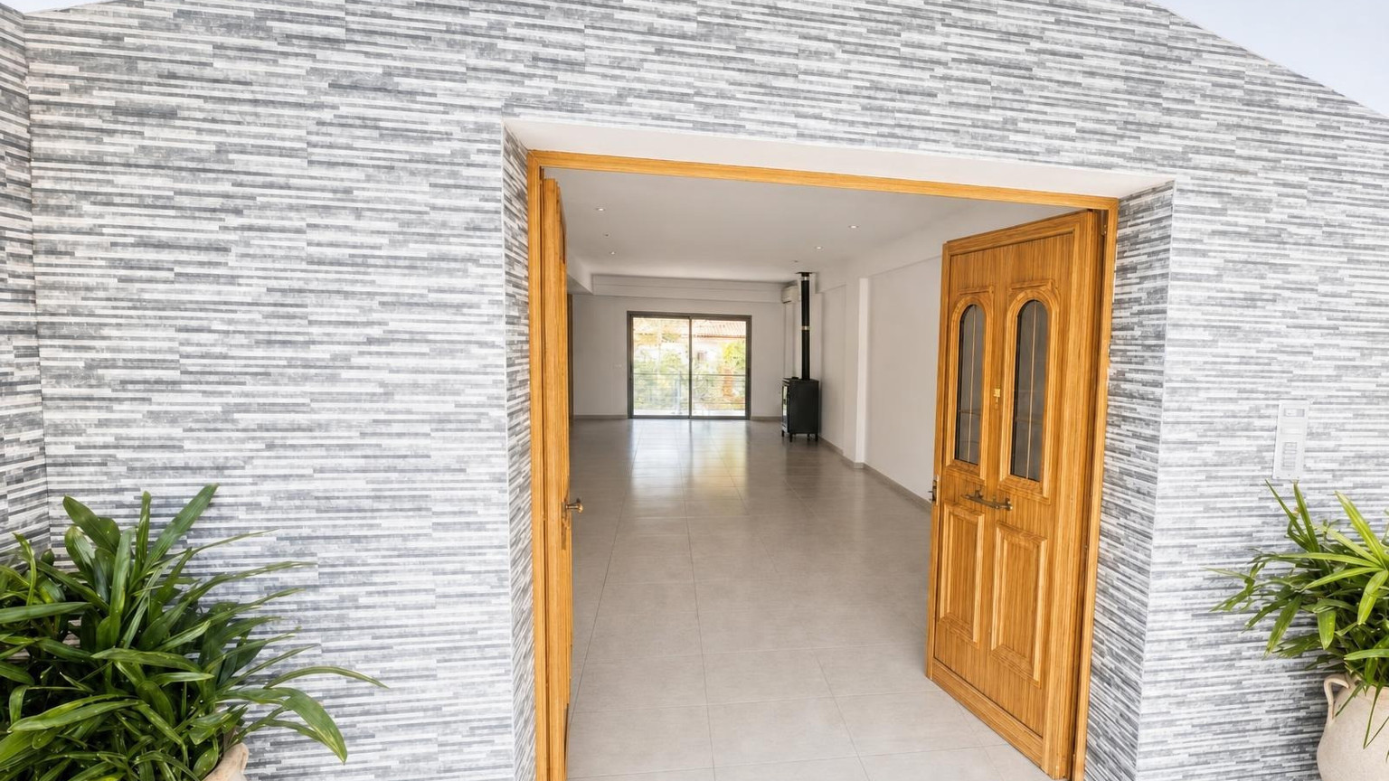 Expansive 4-Bedroom Villa in Parekklisia