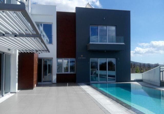 5-bedroom House in Mesogi, Paphos