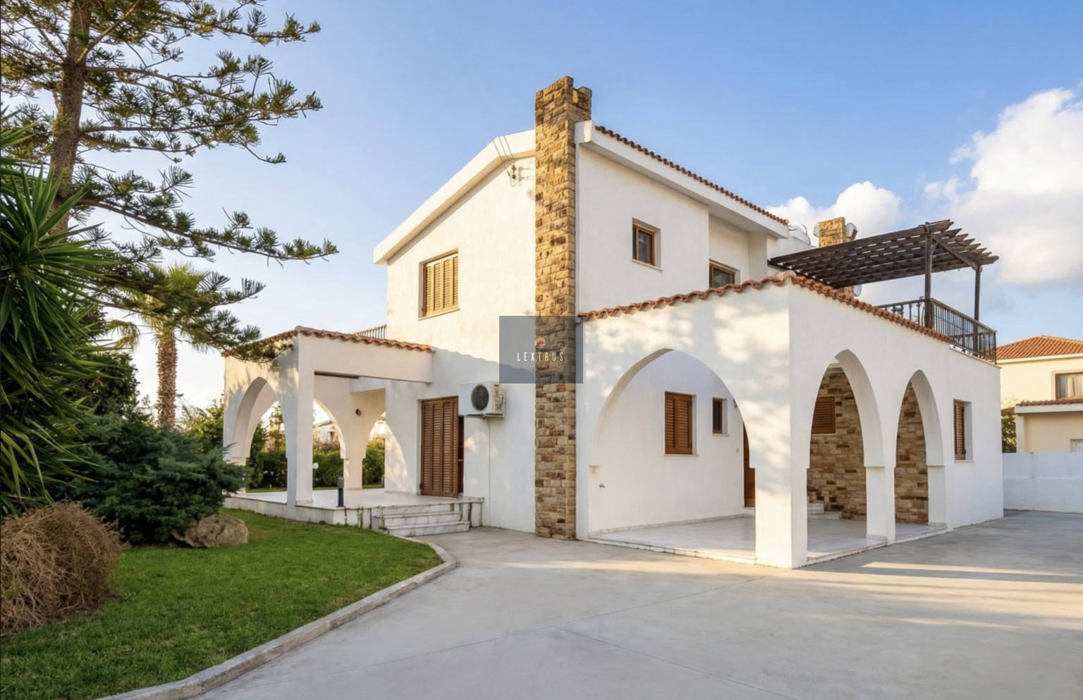 For Sale: 3-Bedroom Detached House in Pyla Tourist Area