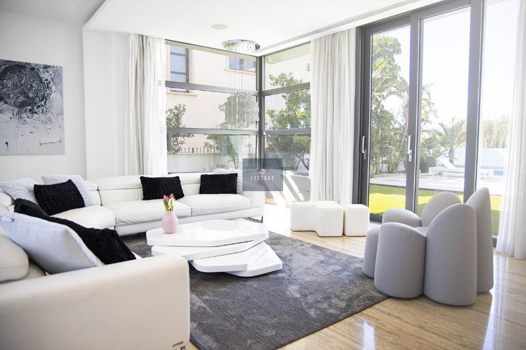 An Icon of Prestige Living Ultra-Luxury 7-Bedroom Villa with Lake Views