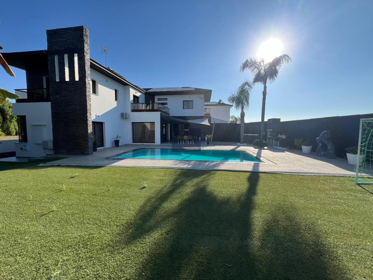 Luxury Home with 5 bedrooms for sale in Oroklini Just 1km from the sea