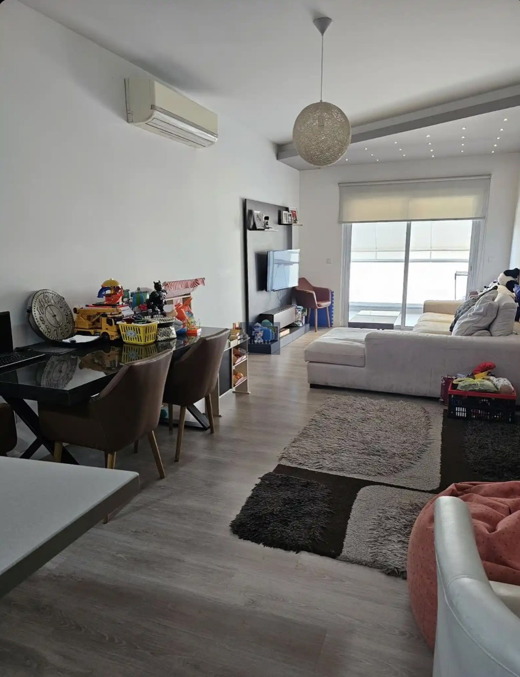 Spacious Two Bedroom Apartment in Agios Tychonas