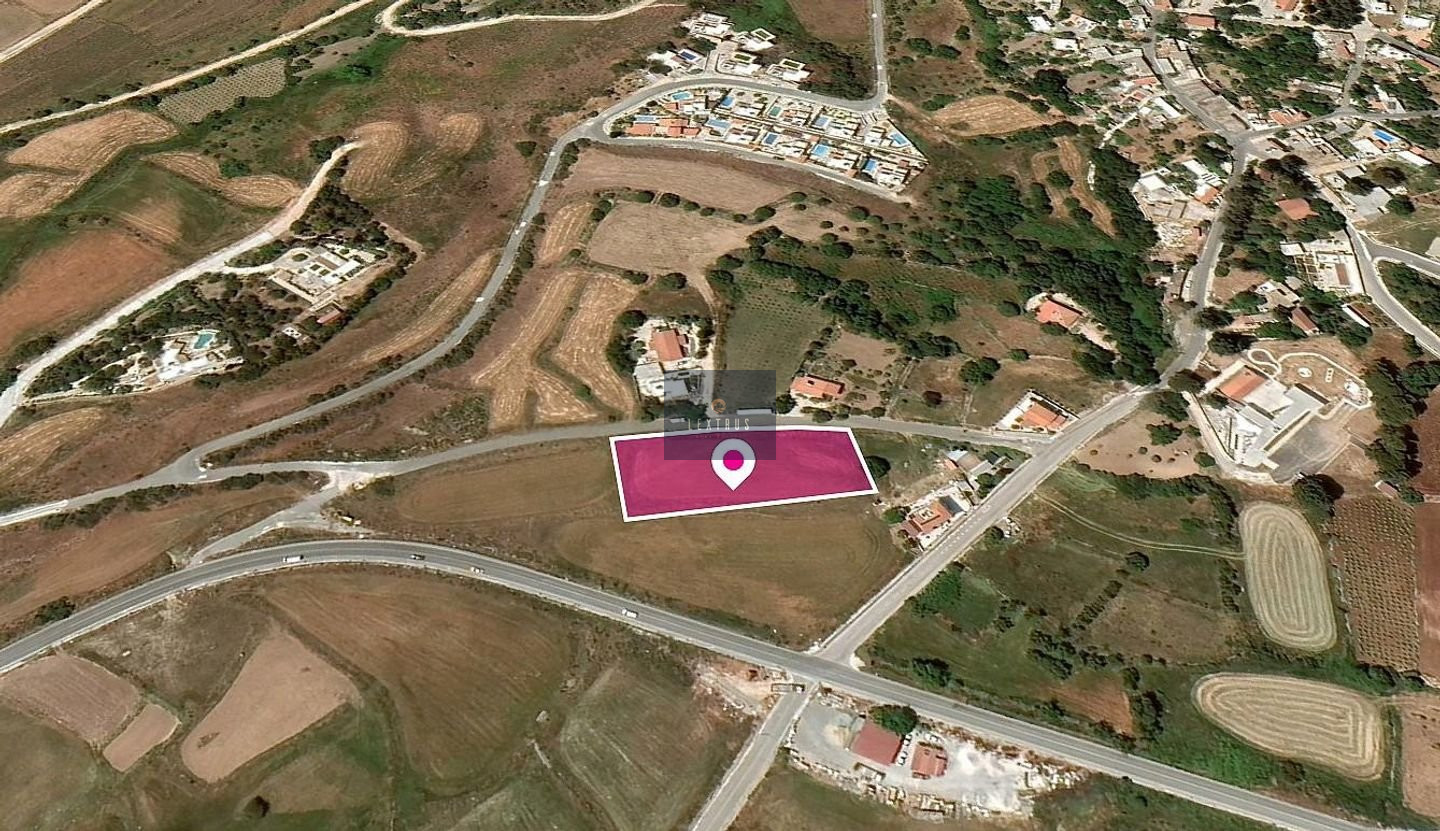 Building Plot in ,