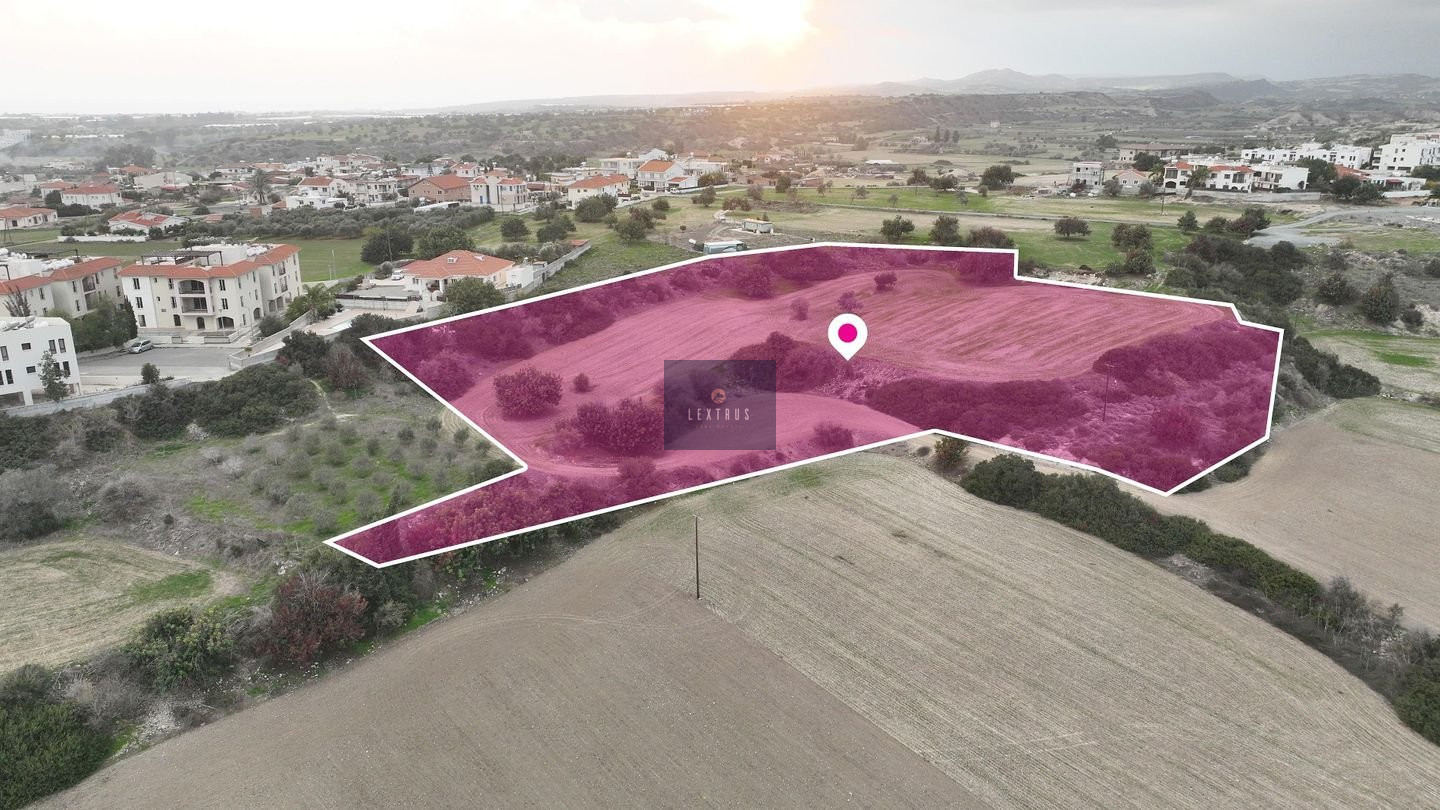 Residential field in Mazotos, Larnaca