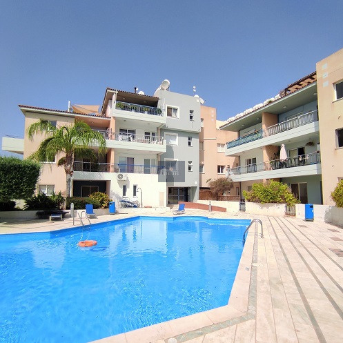 2 Bedroom Apartment with Pool Views Universal, Paphos