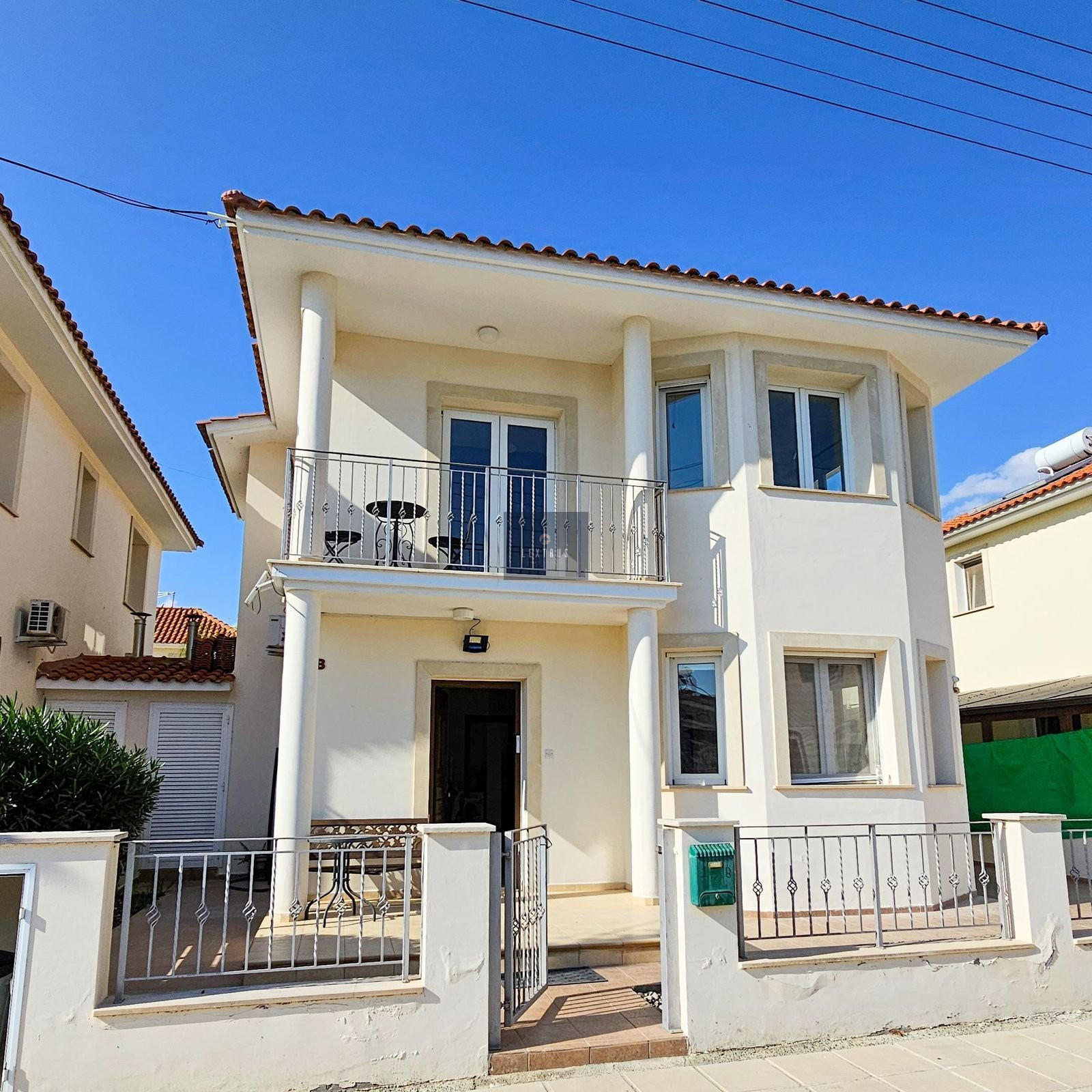FOR SALE A MODERN 3 BEDROOM VILLA WITH POOL IN DEKELIA, LARNACA