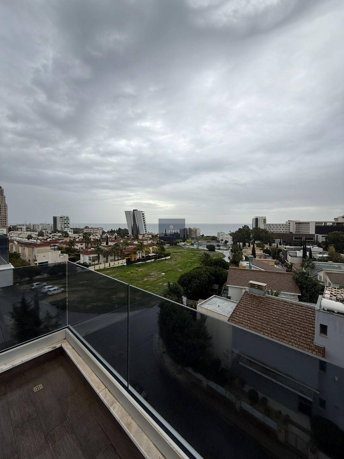 Spacious Four Bedroom Penthouse — for rent in Parekklisia, Limassol, Cyprus