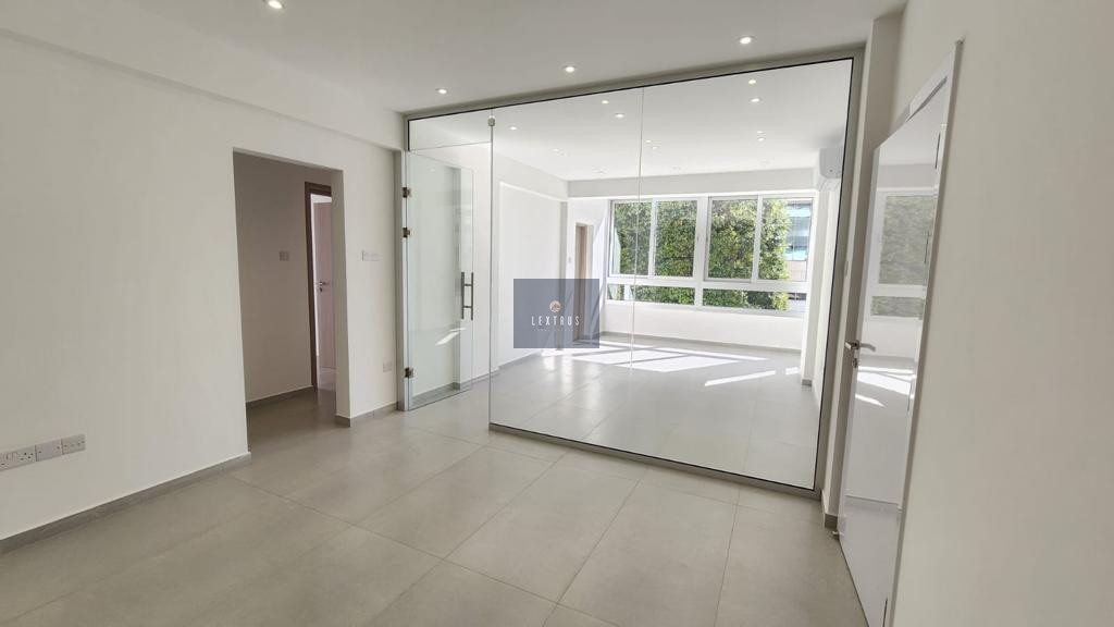 Modern Office 120m2 in Central Agios Nikolaos Limassol