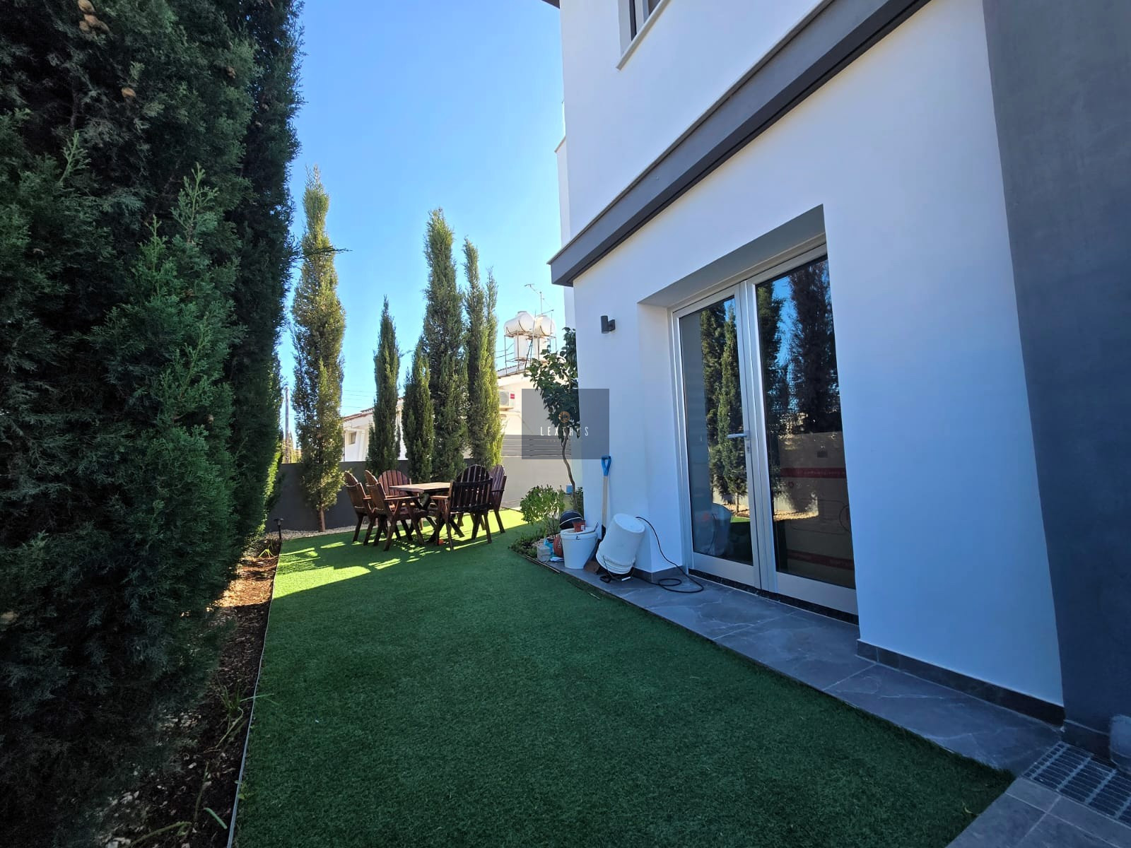 Modern Five Bedroom Semi-Detached House in Ypsonas