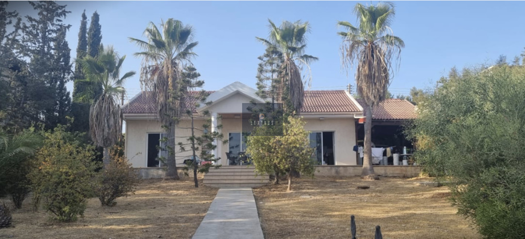 Fully Furnished Detached Home with Mouttagiaka