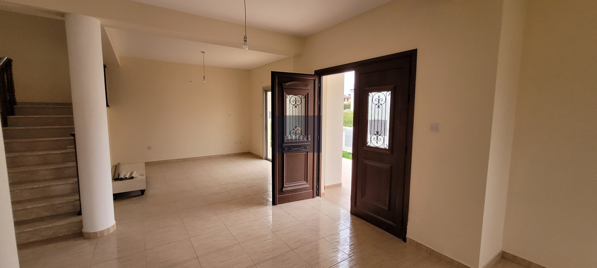 Spacious Aradippou House with Four Bedrooms
