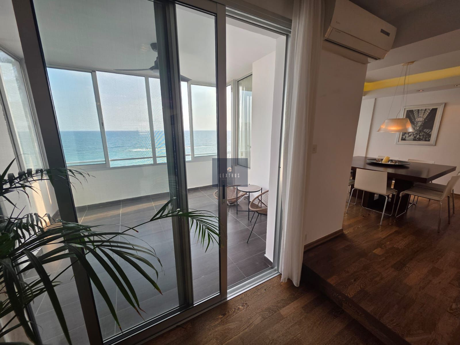 Modern Seafront Penthouse in Vibrant Germasogeia Area — for rent in Germasogeia Tourist Area, Limassol, Cyprus