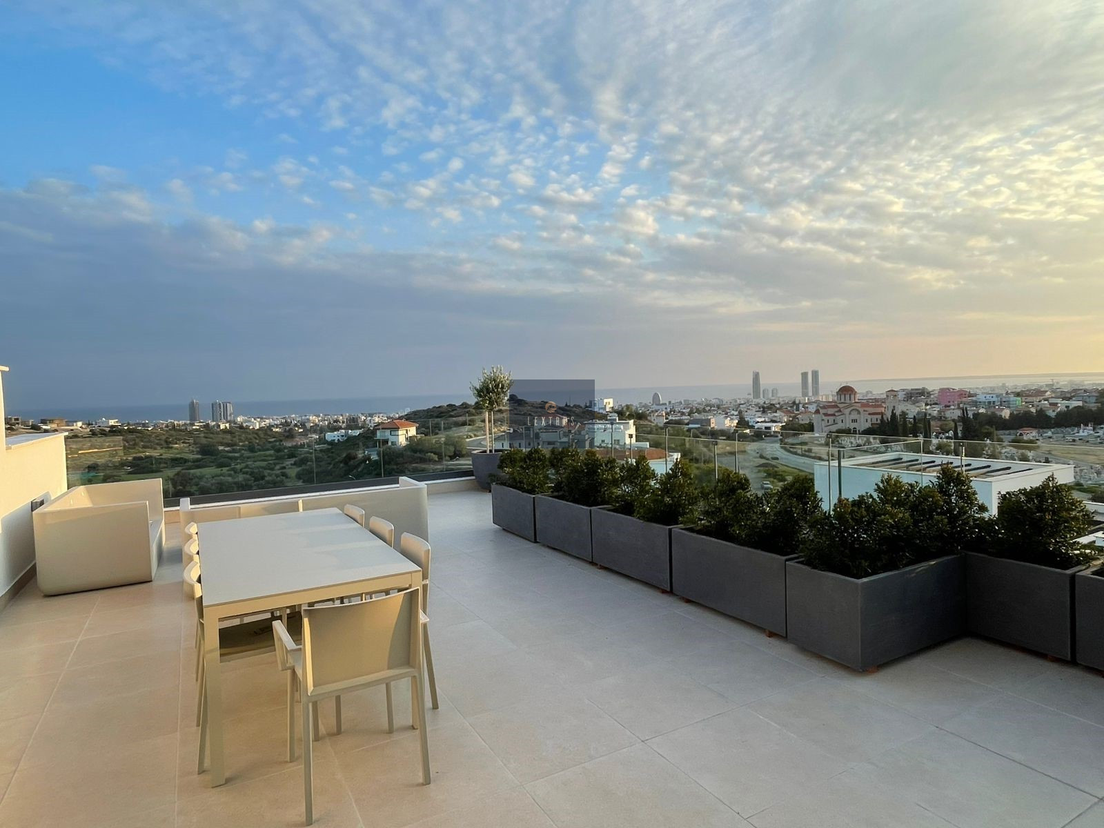 Modern Penthouse Apartment in Germasogeia