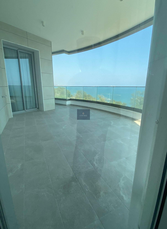 Exclusive 3-Bedroom Beachfront apartment Limassol Seafront, area 18077