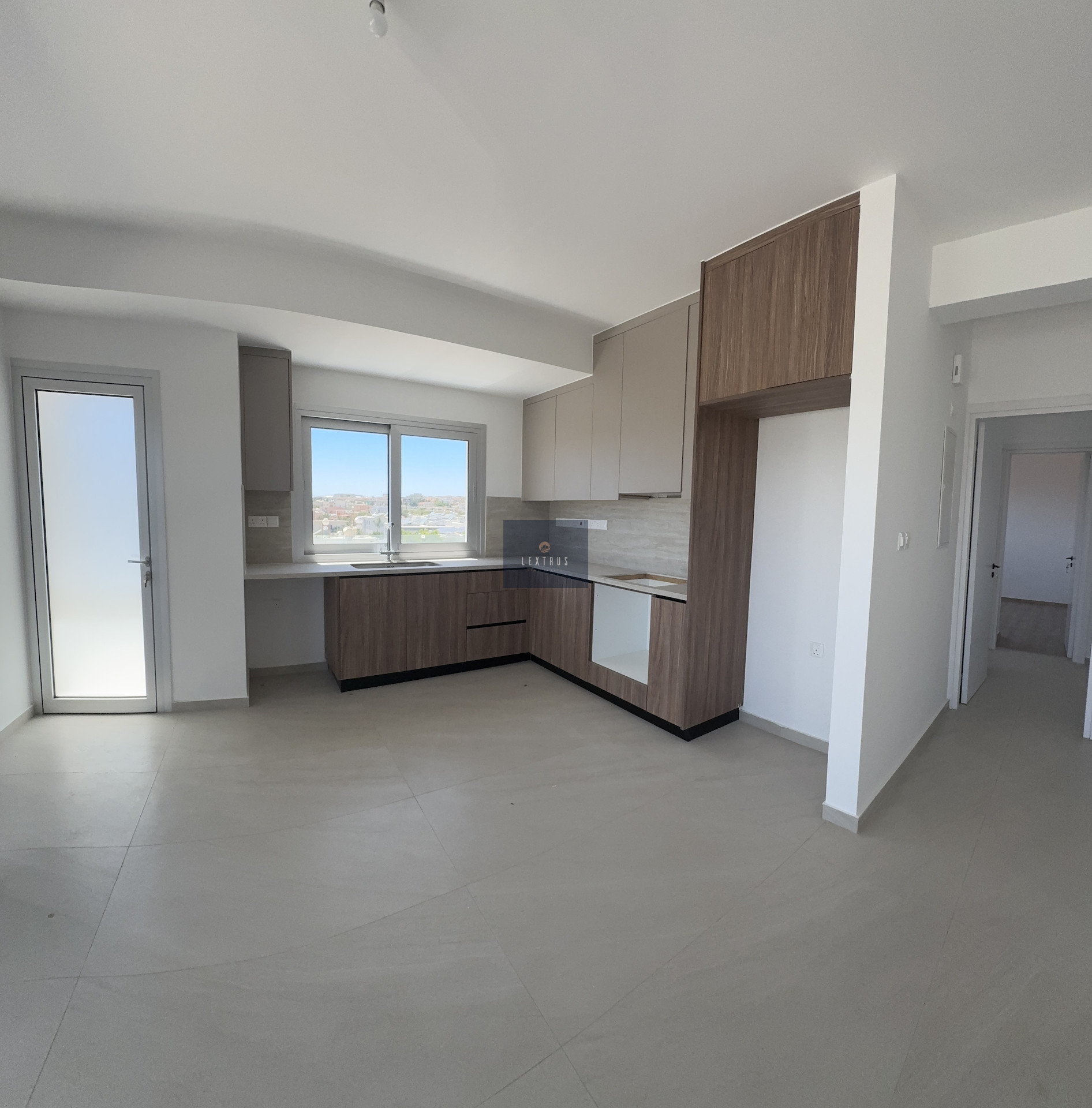 Modern Ypsonas Penthouse Apartment 2 Bedrooms