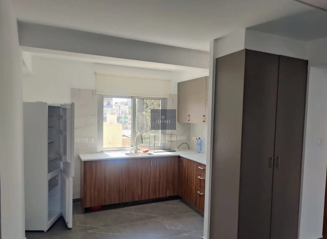 Modern Office in the Heart of Larnaca 141m² 18687