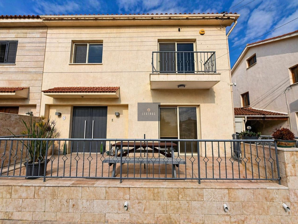 3 BEDROOM SEMI DETCAHED HOUSE IN KRASA AREA, ARADIPPOU