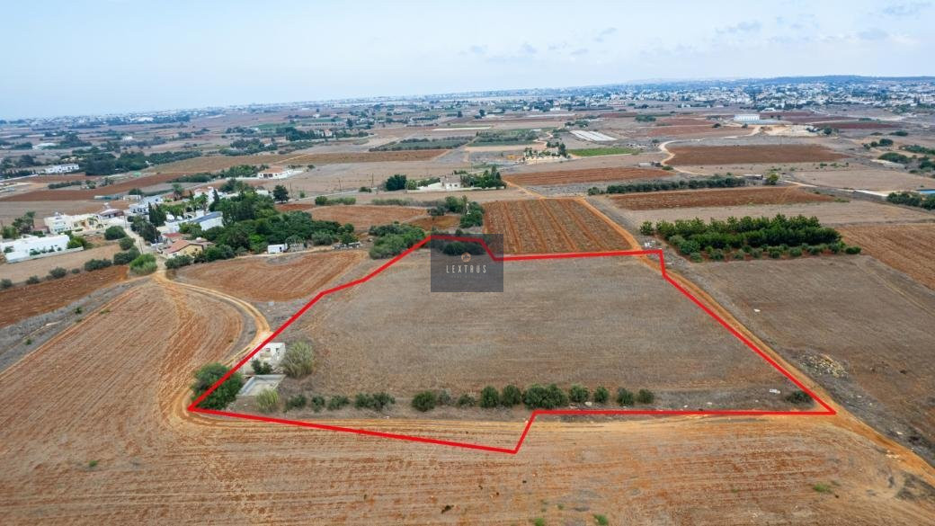 Residential field in Frenaros, Famagusta