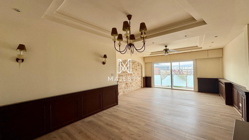 5-bedroom apartments for rent 250 m² in Agia Zoni, Limassol, Cyprus