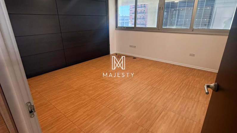 Office 300 m² for rent in Agios Athanasios, Limassol, Cyprus