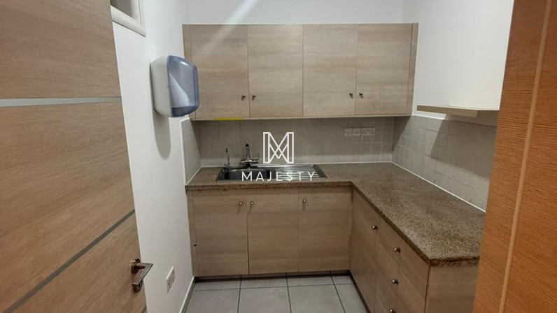 Office 300 m² for rent in Agios Athanasios, Limassol, Cyprus