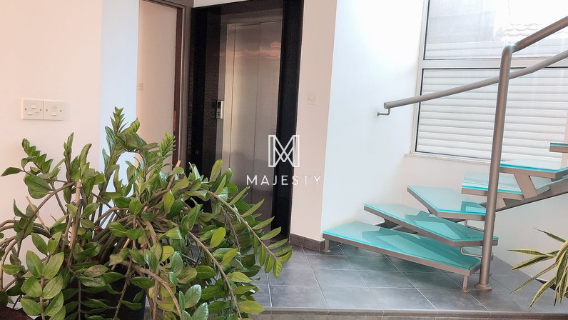 Здание 570 м² в аренду в Katholiki, Limassol, Cyprus