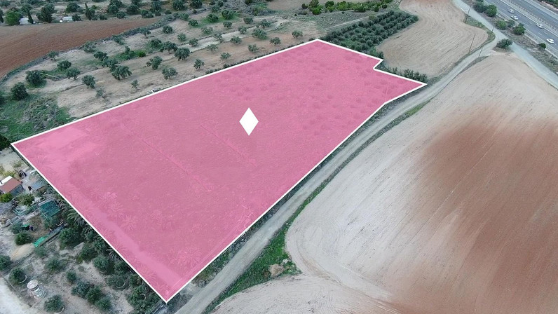 Участок на продажу 8938 м² в Latsia, Nicosia City Suburbs, Cyprus