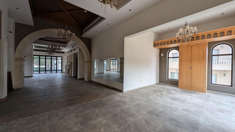 Building 658 m² for sale in Paphos - Moutallos, Paphos City Centre, Cyprus