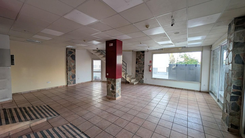 Trading area 140 m² for sale in Nicosia - Agios Antonios, Nicosia City Centre, Cyprus