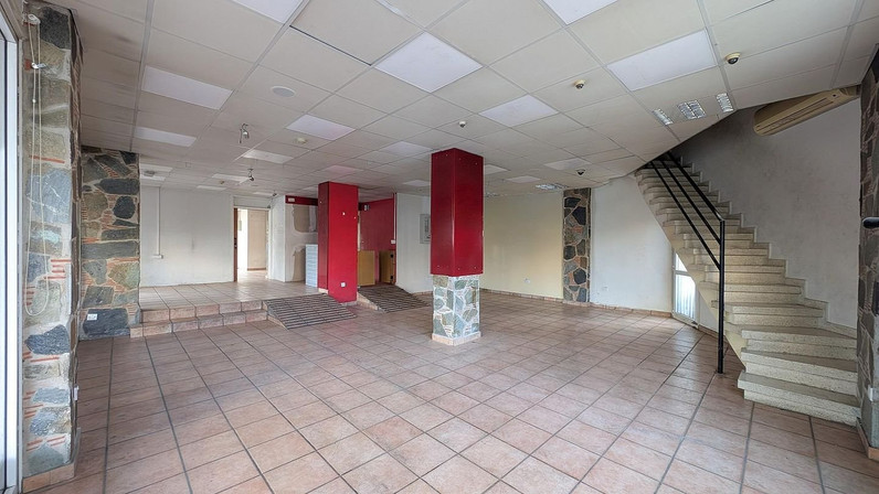 Trading area 140 m² for sale in Nicosia - Agios Antonios, Nicosia City Centre, Cyprus
