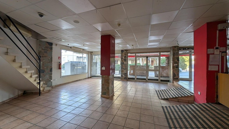 Trading area 140 m² for sale in Nicosia - Agios Antonios, Nicosia City Centre, Cyprus