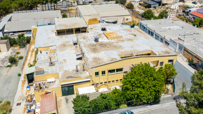 Warehouse 2850 m² for sale in Strovolos - Ap. Varnavas & Ag. Makarios, Nicosia City Centre, Cyprus