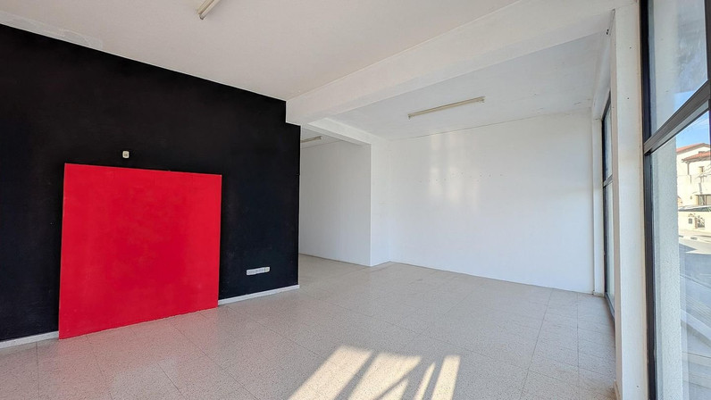 Trading area 200 m² for sale in Anafotida, Larnaca Countryside, Cyprus