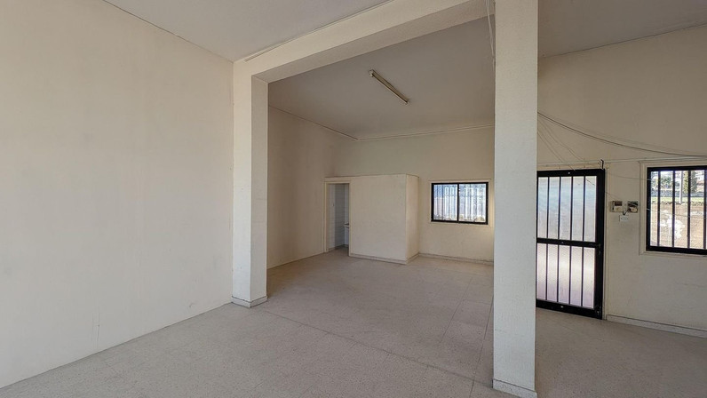 Trading area 200 m² for sale in Anafotida, Larnaca Countryside, Cyprus