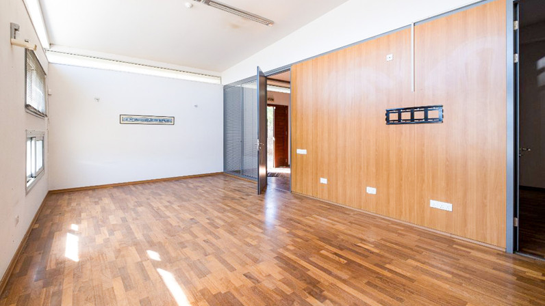 Warehouse 3050 m² for sale in Kokkinotrimithia, Nicosia Countryside, Cyprus