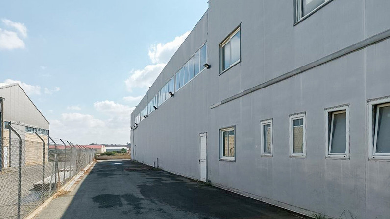 Warehouse 1450 m² for sale in Nisou, Nicosia Countryside, Cyprus