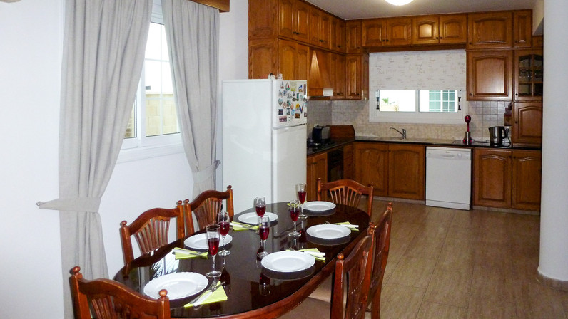 Отдельный дом в аренду 130 м² в Oroklini (Tourist), Larnaca City Suburbs, Cyprus