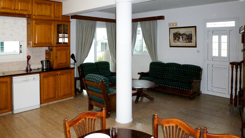 Отдельный дом в аренду 130 м² в Oroklini (Tourist), Larnaca City Suburbs, Cyprus