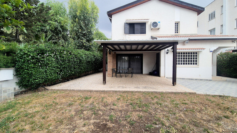 Detached house for rent 336 m² in Strovolos - Chryseleousa, Nicosia City Centre, Cyprus