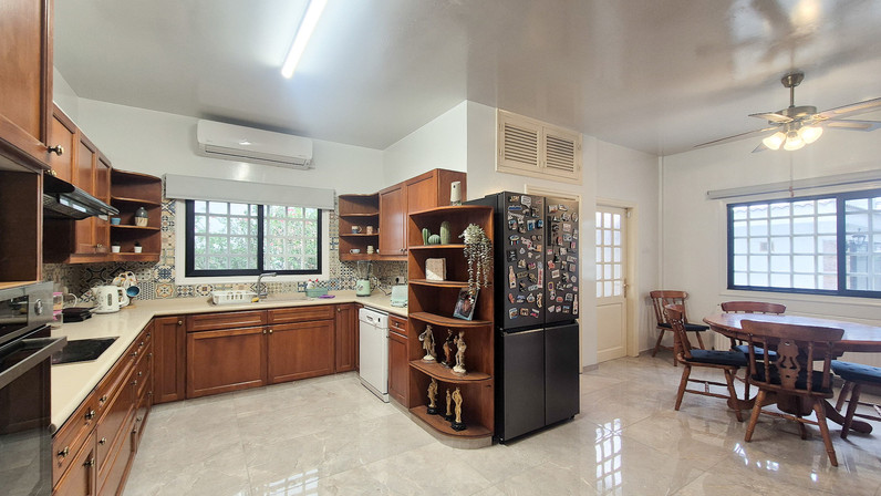 Detached house for rent 336 m² in Strovolos - Chryseleousa, Nicosia City Centre, Cyprus
