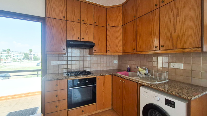 Εμπορικά ακίνητα 61 μ² προς ενοικίαση στην τοποθεσία Oroklini (Tourist), Larnaca City Suburbs, Cyprus