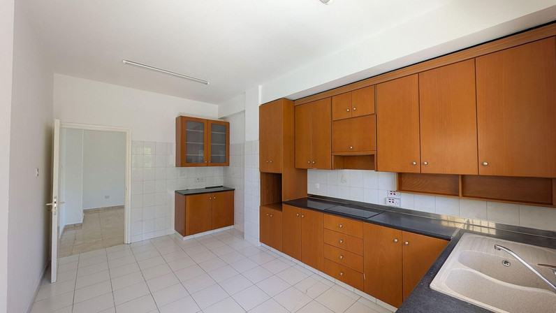 Εμπορικά ακίνητα 123 μ² προς πώληση στην τοποθεσία Strovolos - Agios Dimitrios, Nicosia City Centre, Cyprus