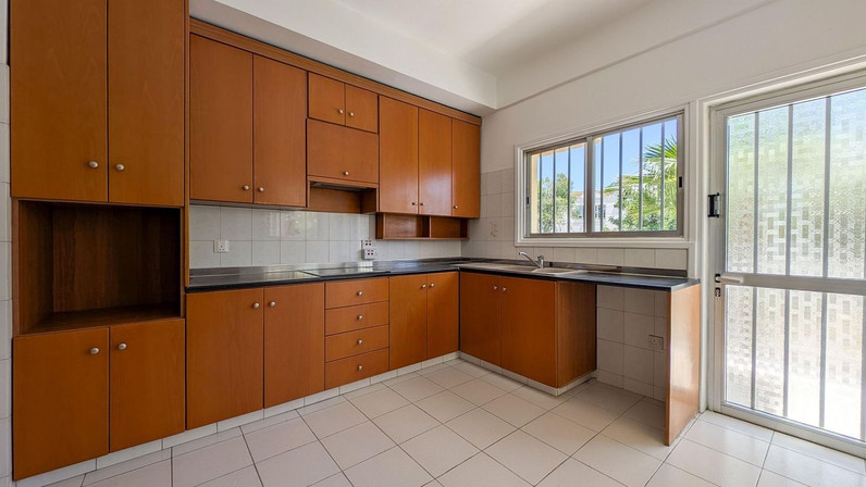 Εμπορικά ακίνητα 123 μ² προς πώληση στην τοποθεσία Strovolos - Agios Dimitrios, Nicosia City Centre, Cyprus