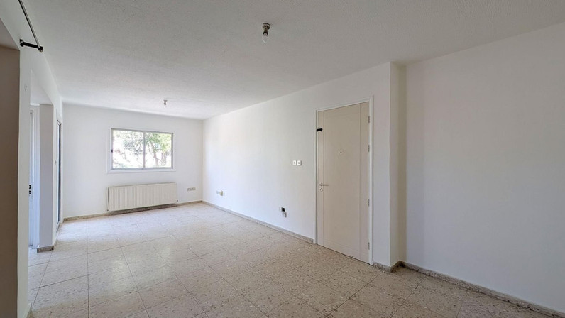 Εμπορικά ακίνητα 90 μ² προς πώληση στην τοποθεσία Nicosia - Aglatzia, Nicosia City Centre, Cyprus