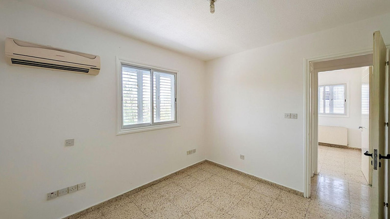 Εμπορικά ακίνητα 90 μ² προς πώληση στην τοποθεσία Nicosia - Aglatzia, Nicosia City Centre, Cyprus