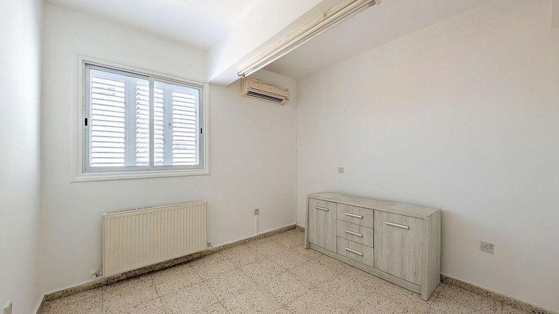 Εμπορικά ακίνητα 90 μ² προς πώληση στην τοποθεσία Nicosia - Aglatzia, Nicosia City Centre, Cyprus